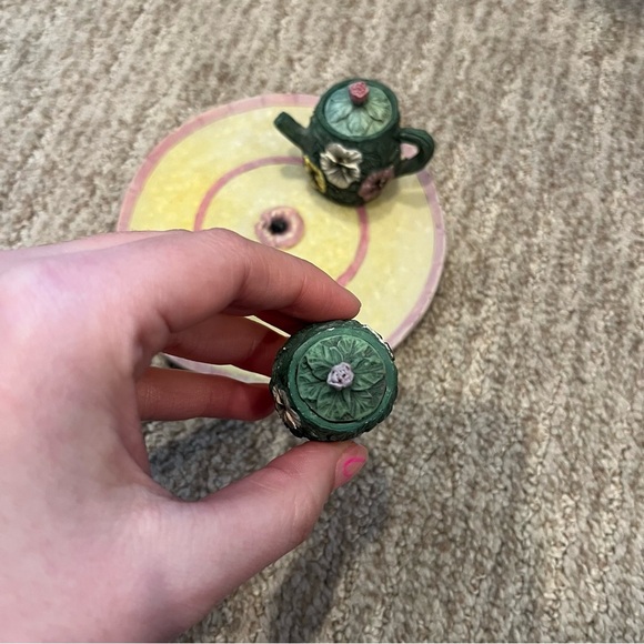 Vintage Flower Mini Tea Set - Picture 8 of 15